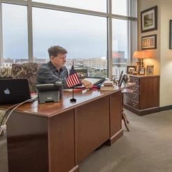 ANLEY 4 in. x 6 in. Miniature American US Desktop Flag USA Deluxe Desk Flag Set with 12 in. Solid Plastic Pole -US Flora Bunda Sales 2022 anley house flags a flag desk us fa 1000