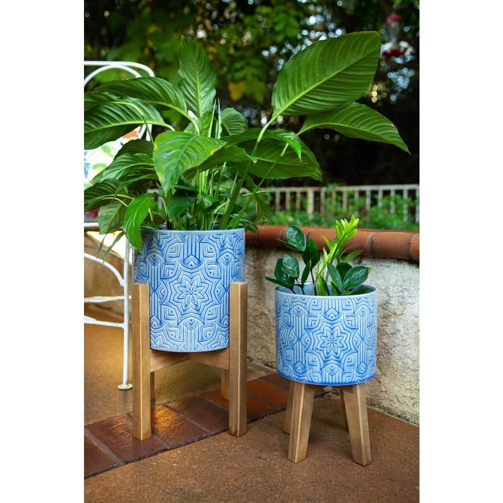 Flora Bunda 10 in. x 8 in. Star Ceramic Planter on Wood Stand, (Set of 2) 5 Flora Bunda 10 in. x 8 in. Star Ceramic Planter on Wood Stand, (Set of 2) - Image 3